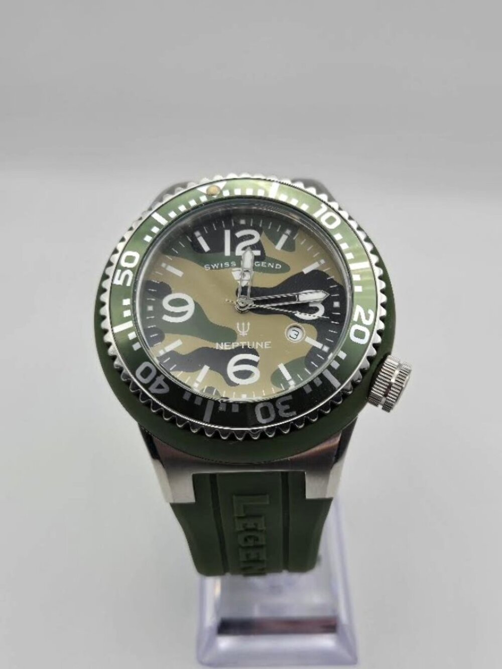 Swiss Legend Neptune 52mm Green Bezel Pristine Camo Watch New Battery NOS